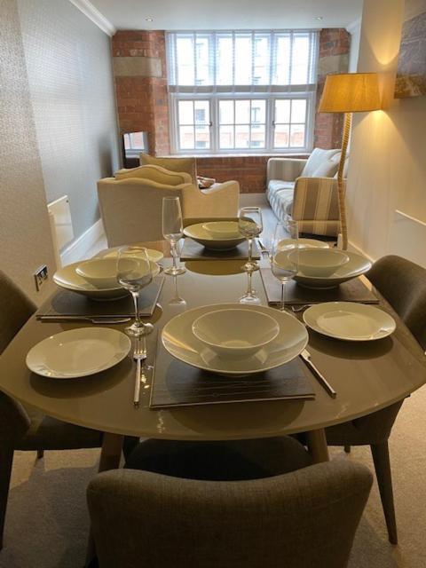 Cocoa Apt York City ภายนอก รูปภาพ